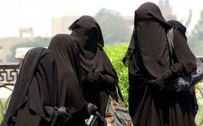 Dianggap Pakaian Tradisional, Bulgaria Larang Penggunaan Cadar bagi Perempuan