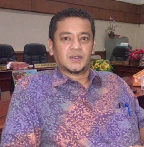 Gedung DPRD Riau Dijaga Ketat, Masyarakat Diminta Sabar