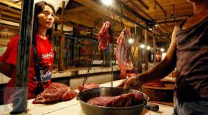 Harga Daging di Kandis Mahal, Sunarti Gigit Jari