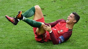 Ibu Cristiano Ronaldo: Saya Tak Bisa Melihat Anak Saya Seperti Itu