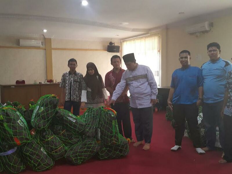 Kemenag Pelalawan Periksa Barang Bawaan JCH Sebelum Terbang Mununaikan Ibadah Haji Ke Arab Saudi