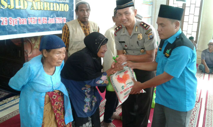 Kompol Raden : Umat Muslim Itu Harus Saling Tolong Menolong