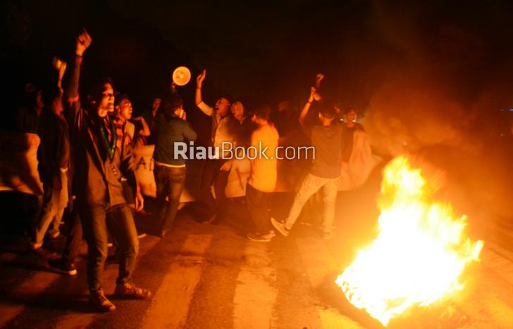 Mahasiswa Desak Walikota Dumai Ganti Sekda dan Kabag Kesra