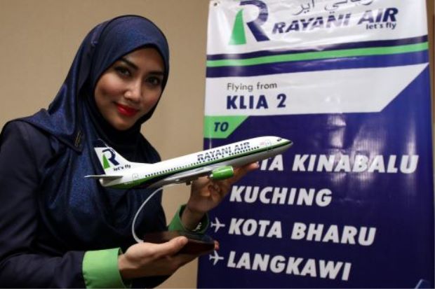 Malaysia Bekukan Maskapai Syariah Pertama