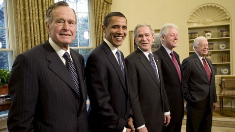 Mantan Presiden George HW Bush Putuskan Dukung Hillary