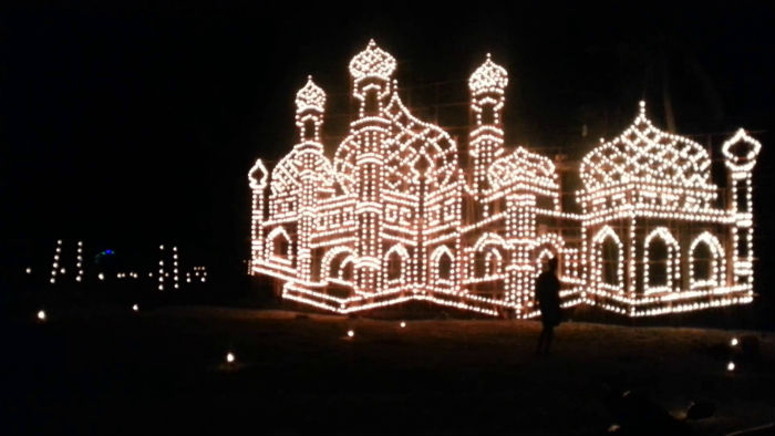 Masyarakat Meriahkan Malam Ke 27 Ramadan dengan Pagelaran Lampu Colok di Bengkalis