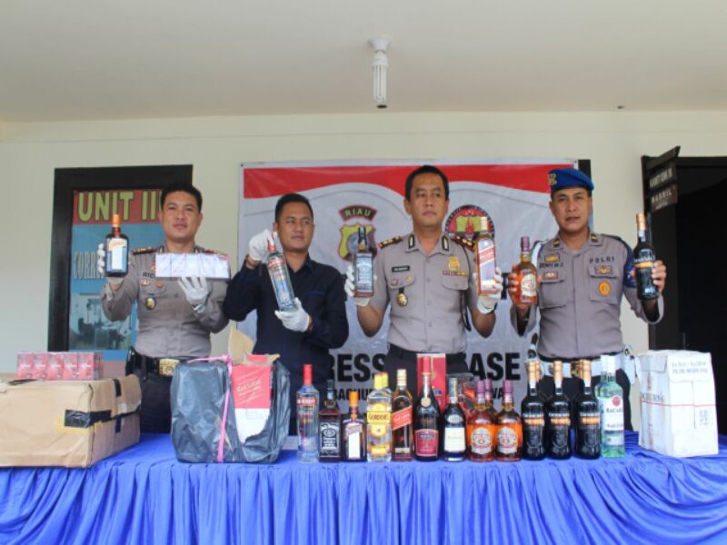Polres Pelalawan Amankan Miras dan Rokok Diduga Ilegal Asal Batam