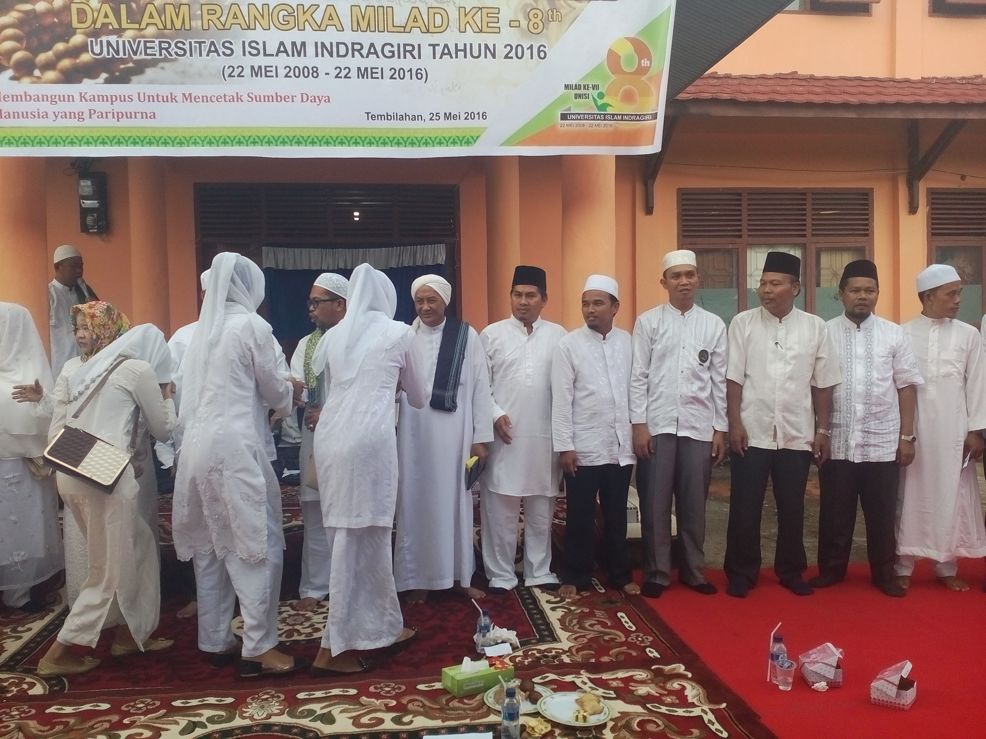 Rayakan Milad Ke 8 Unisi Gelar Istighotsah Akbar dan Berharap Akreditasi Prodi Terus Membaik