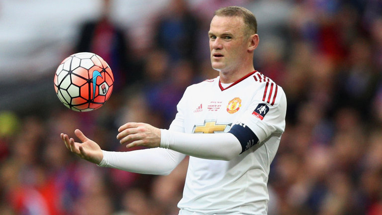 Rooney Sebagai Gelandang Sentral atau Penyerang Tengah ?