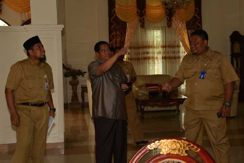 Sambut Pemimpin Baru, 'Ongah' Ahmadsyah Cek Rumah Dinas Wakil Bupati Bengkalis