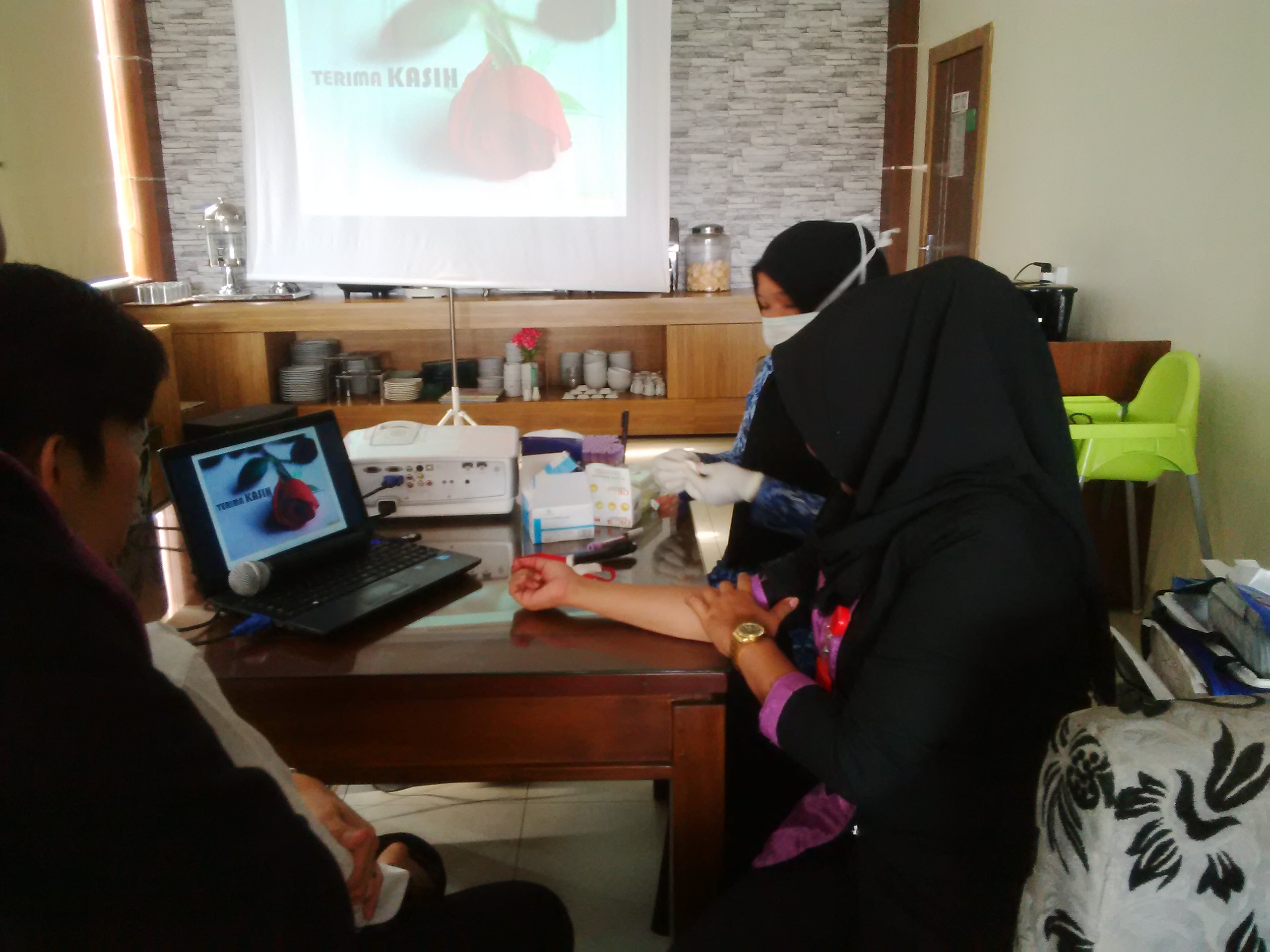 Selain Diperiksa KPA Dumai, Karyawan Hotel Super Star Diberi Info Terkait Virus HIV/AIDS