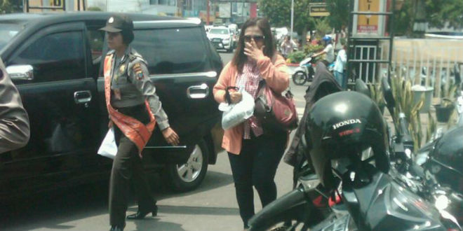 Seorang Pegawai Asuransi Digebuk Istri Polisi