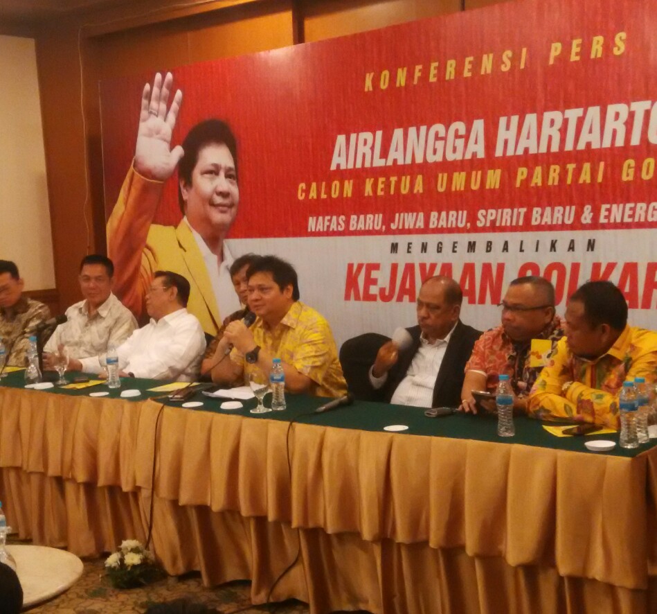 Sesepuh Golkar Dukung Airlangga Hartarto Jadi Ketum