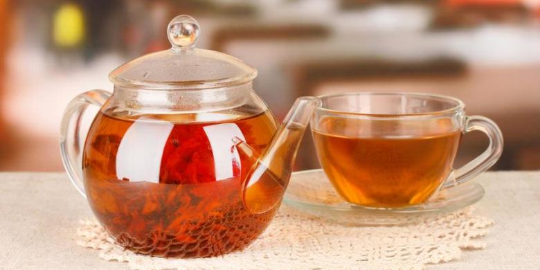 Tahukah, Minum Teh Saat Sahur Buat Puasa Terasa Berat