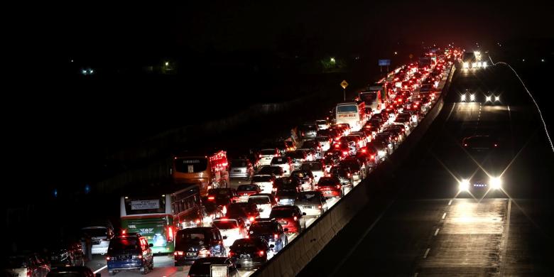 Ternyata Naik Angkot Bisa Buat Sehat, Terus Ngapain Harus Ikut Macet di Jakarta?