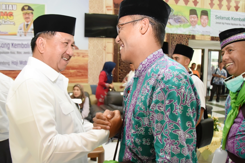 Usai di Sambut di Bandara Hang Nadim Batam, Jemaah Haji Inhil Kembali di Sambut Wakil Bupati di Asrama Haji