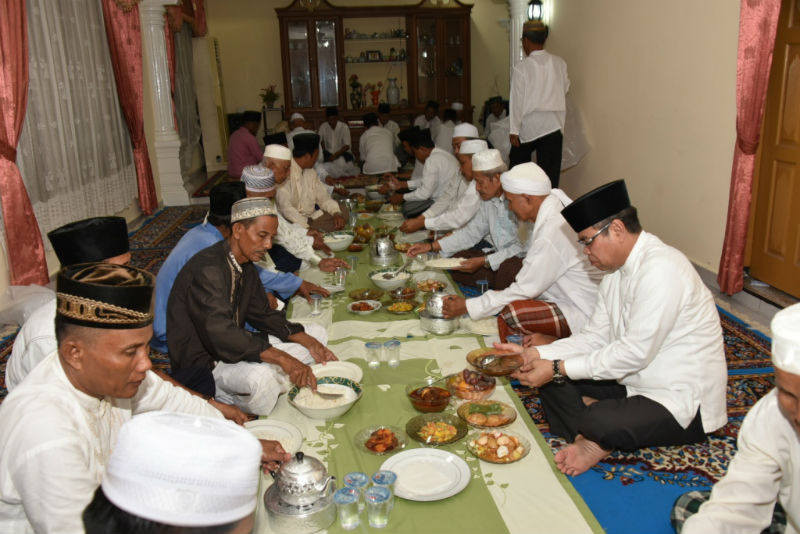 Wabub Bengkalis Ungkap Makna Syukuran di Kediaman Orang Tuanya