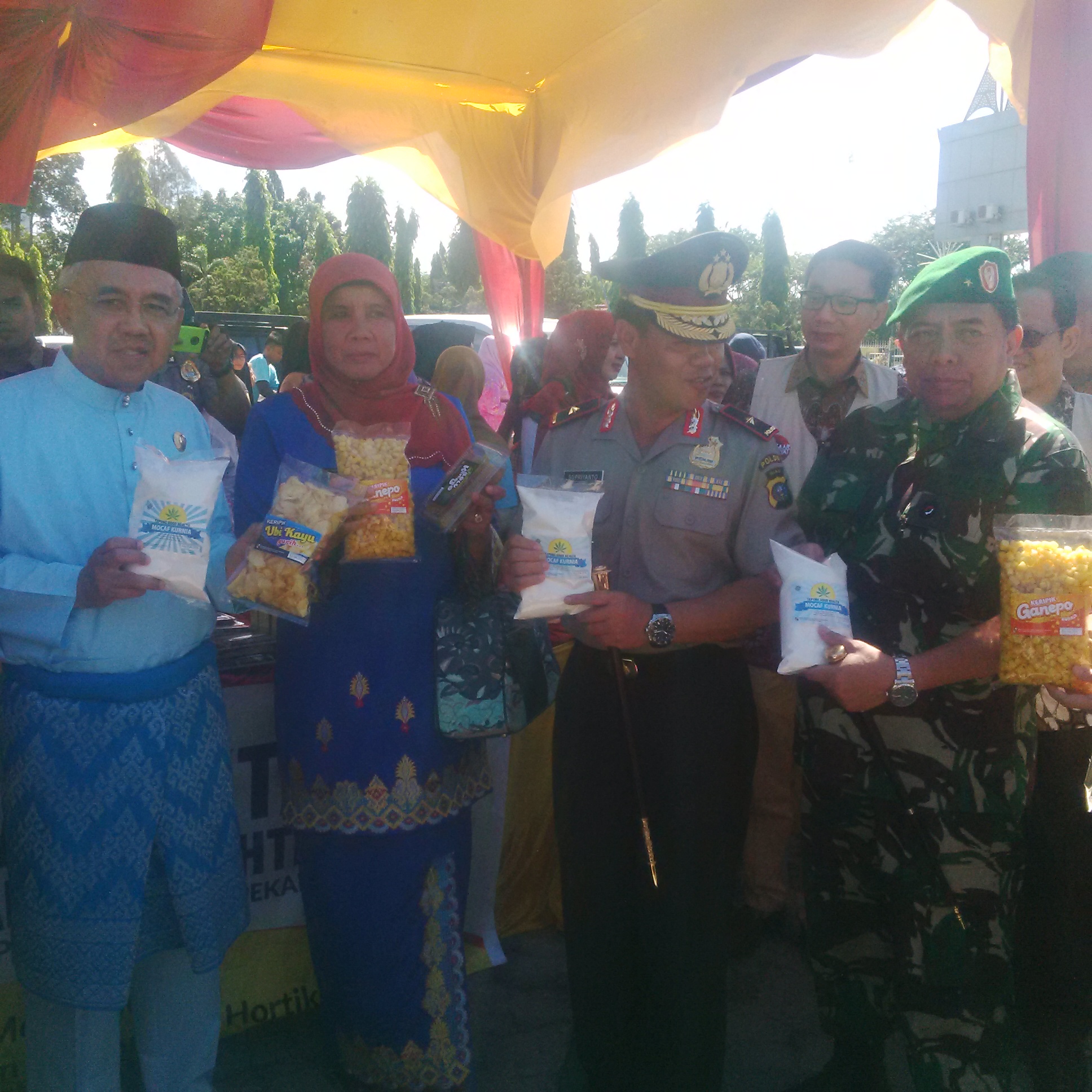 Warga Pekanbaru Antusias Berbelanja di Bazar dan Pasar Murah Pemprov Riau