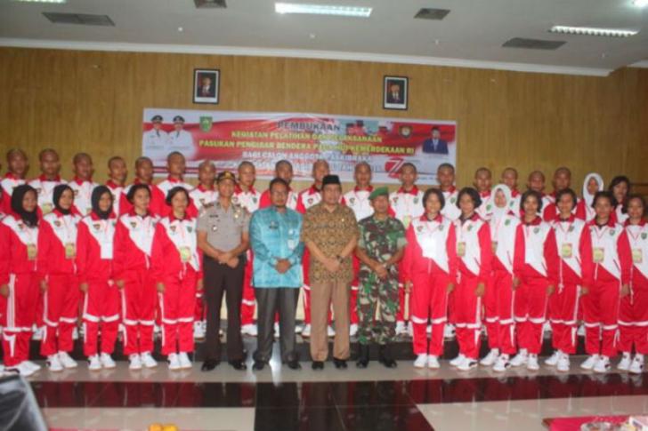 Bupati Inhu Berikan Wejangan kepada Calon Anggota Paskibra