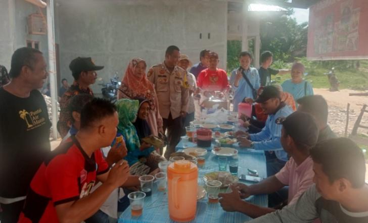 Personel Polsek Tenayan Raya Ciptakan Suasana Damai Menghadapi Pemilu