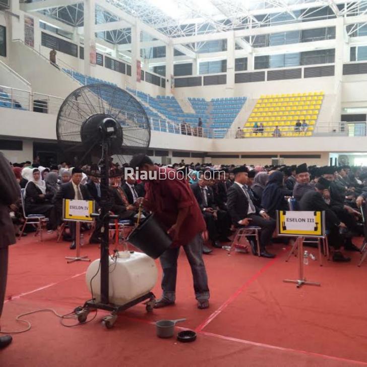 Ratusan Pejabat Eselon Siak yang Dilantik Kepanasan