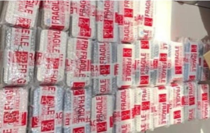 Bea Cukai Gagalkan Penyelundupan Ratusan iPhone Ilegal di Bengkalis