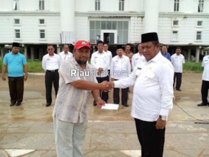 Wabup Rohil Lepas Keberangkatan Tim Relawan Posko Berbagi