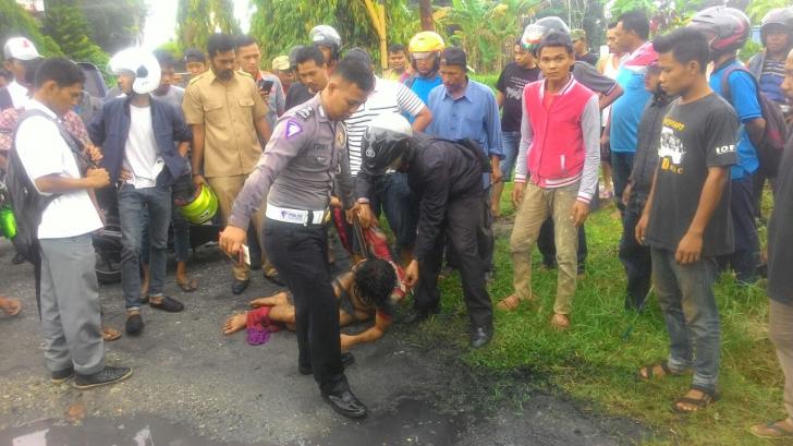 Kedapatan Mencuri, Kedua Pelaku Diseret Ke Polsek Dumai Barat