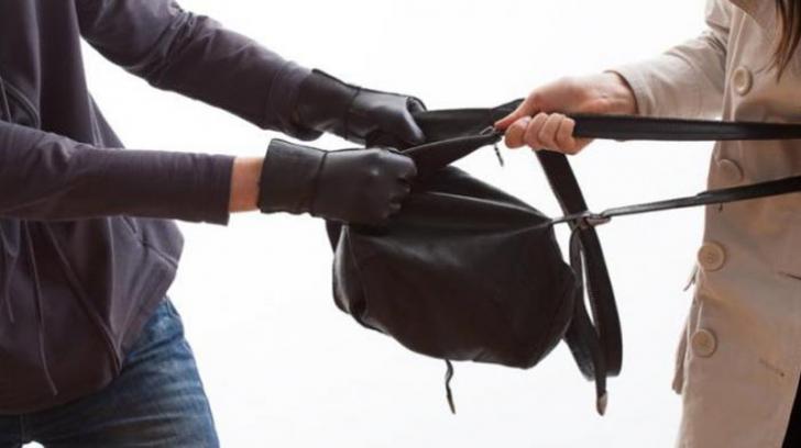 Korban Jambret Ini Luka-luka Datangi Mapolsek Payung Sekaki