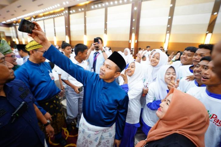 Gubernur Dorong Pelajar Nabung di BRK Syariah