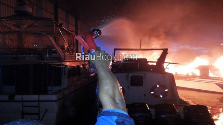 2 Speedboat Bengkalis Terbakar, Penyebabnya Belum Juga Diketahui