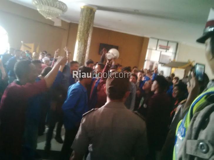 Aliansi Mahasiswa Dumai Minta Syahrial Amini Dipecat dari DPRD