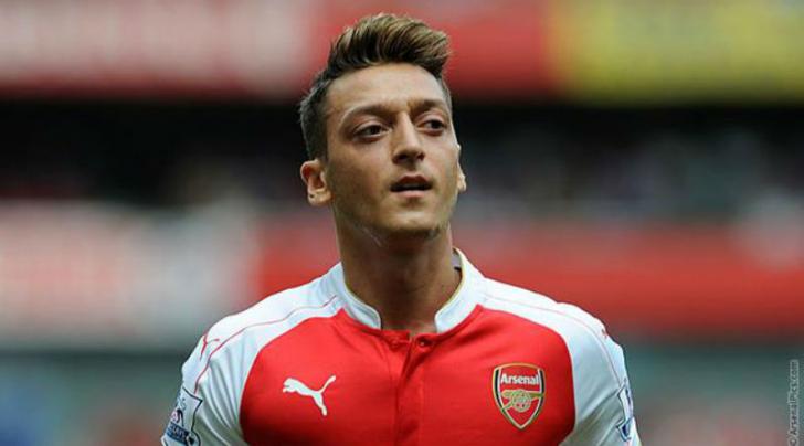Mesut Ozil Belum Masuk Kategori Pemain Kelas Dunia