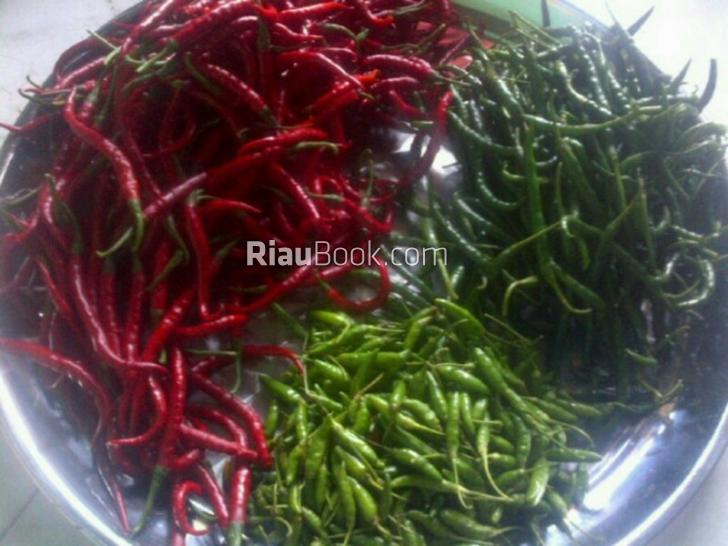 Pedasnya Harga Cabai Rawit di Pasar Sabak Auh