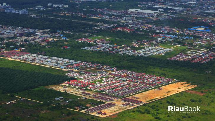 Foto Udara Geliat Pertumbuhan Kawasan Perumahan di Kabupaten Kampar dan Kota Pekanbaru
