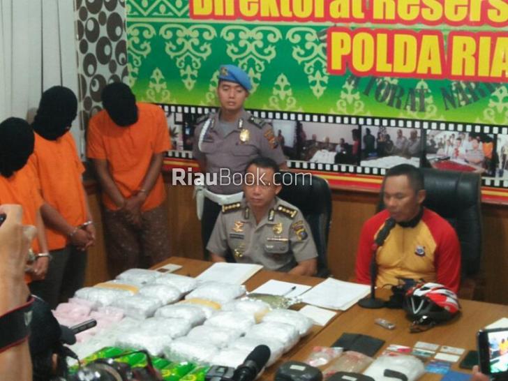 Kapolda Riau: Temuan 40 Kg Narkoba dan 160 Ribu Pil Ekstasi Libatkan Tiga Tersangka