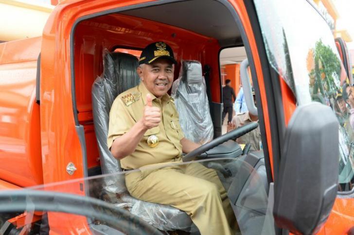 Gubernur Salurkan Banyak Bantuan dari BRK untuk Inhu, Apa Saja?