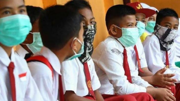 Akibat Asap Kebakaran Laha, Kemarin Libur Sekarang Masuk