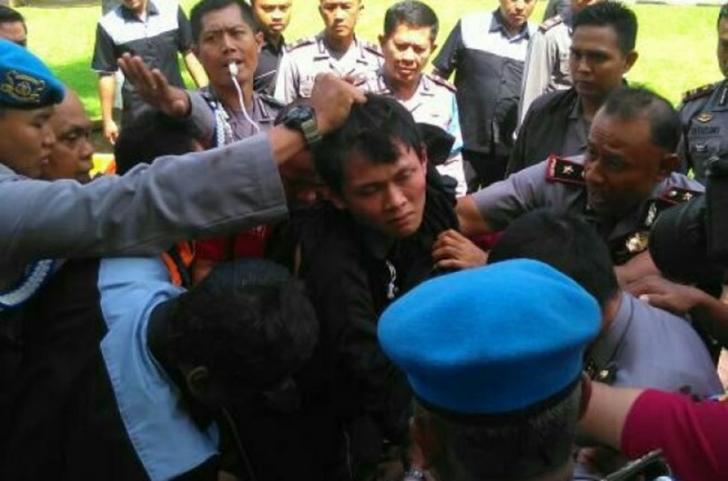 Dua Polisi Dibacok di Halaman Mapolres, Pelakunya Pemuda 22 Tahun