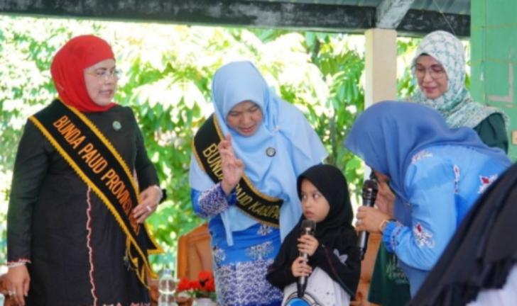 Hadiri Seminar di Kampar, Bunda Paud Riau Bahas Soal Stunting