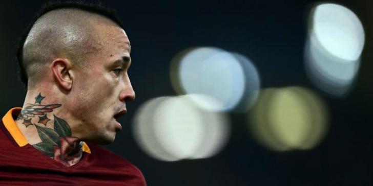 Pemain AS Roma, Radja Nainggolan Ketahuan Merokok