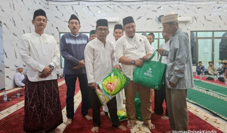 Safari Ramadhan Da'i Kamtibmas Polsek Kandis, Pererat Silaturahmi dan Salurkan Bantuan untuk Warga