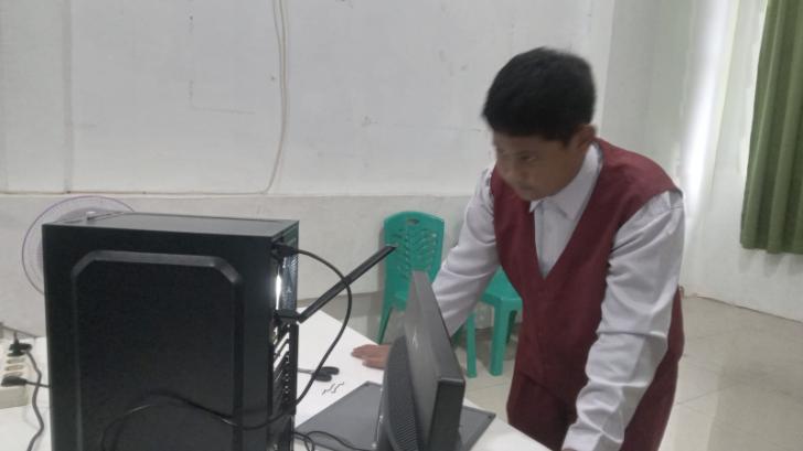 Bakat Teknologi Sejak Dini, Bocah SD di Pekanbaru, Daffa Lutfi Ghosan Punya Kemampuan Merakit Komputer