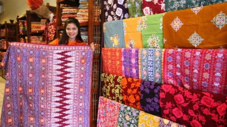 Plt Gubernur Targetkan Batik Riau Berkuasa di Sumatra, Dorong Pariwisata