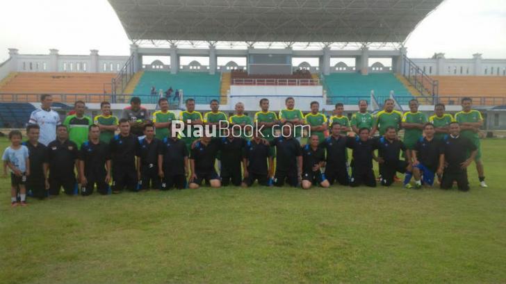 Laga Persahabatan, All Star Siak Gilas PWI 5-2