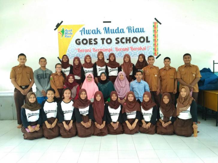 Awak Muda Riau Ajak Siswa Berani Bermimpi dan Beraksi