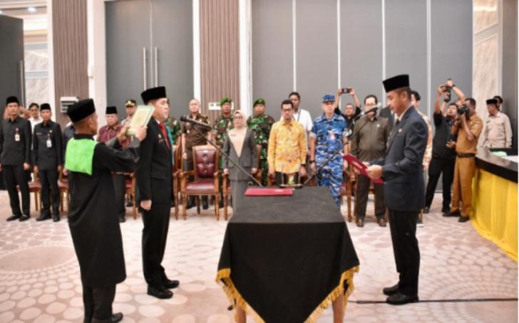 Bupati Lantik Ahmad Yuzar sebagai Sekda Kampar