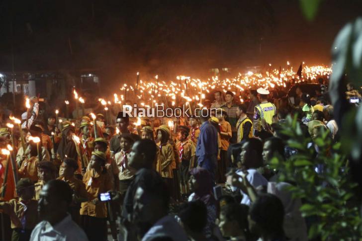 Said Hasyim Lepas Pawai Obor di Kabupaten Meranti