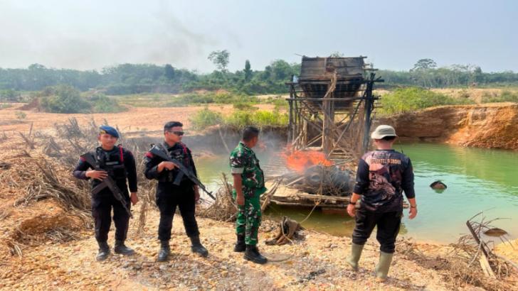 Operasi PETI Kuantan Merah Putih Presisi 2026,Polda Riau 525 Rakit Dimusnahkan di Kuantan Singingi