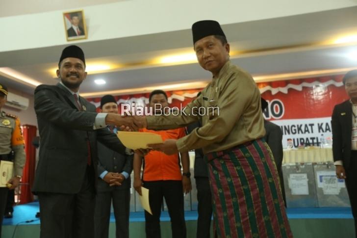 Irwan Kembali Pimpin Meranti, Tapi Saksi 'Bermutu' Tolak Teken Hasil Hitung Suara Pilkada
